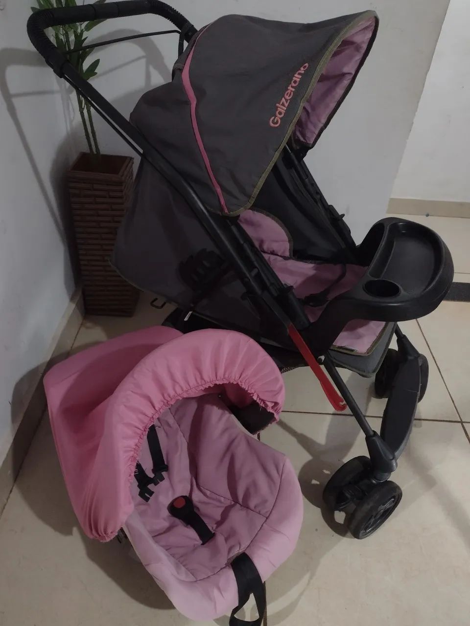 Carrinho com bebê conforto  - Foto 2