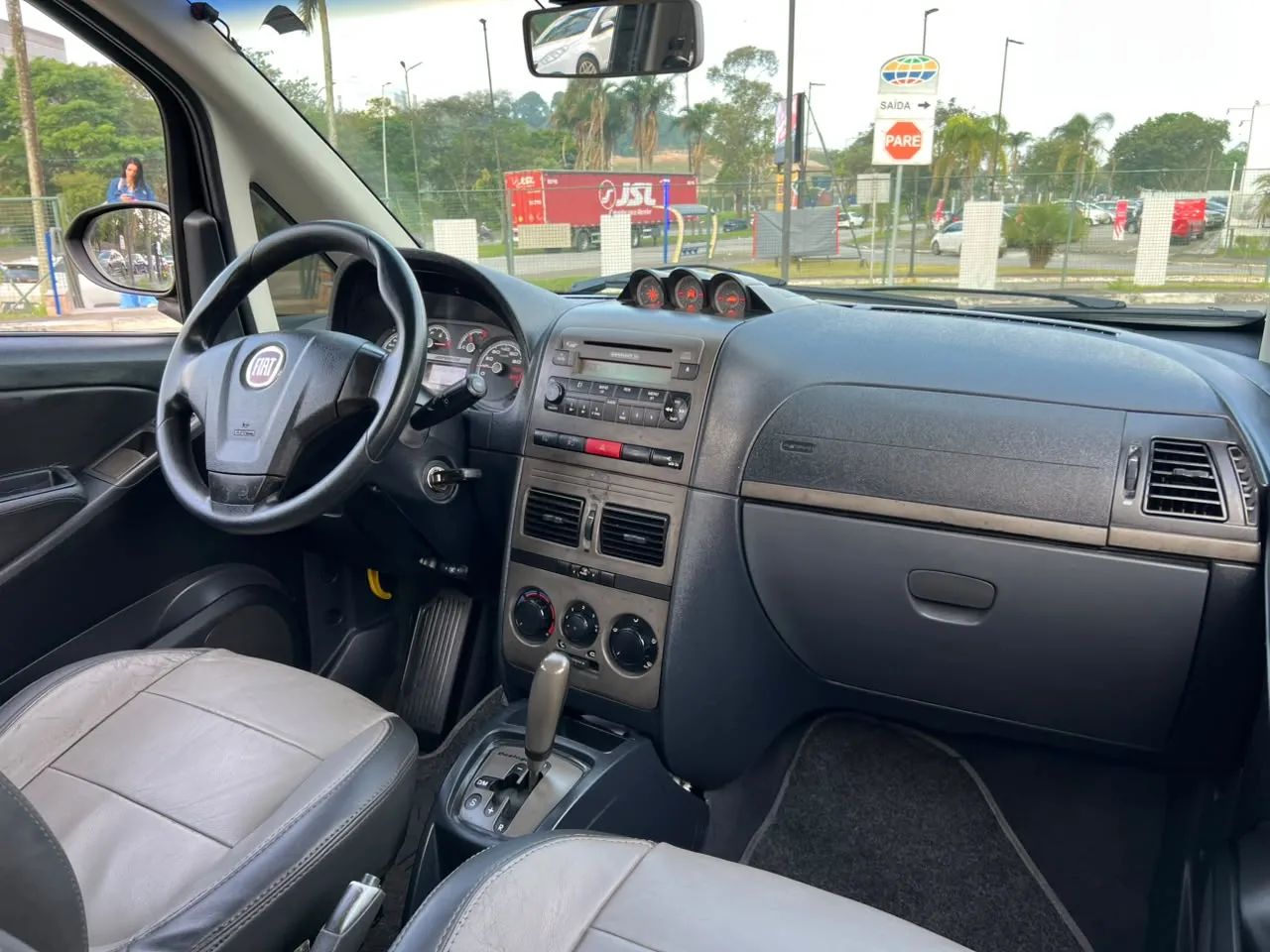 Fiat Idea Adv./ Adv.lock.dualogic 1.8 Flex 5P 2012 - Foto 5