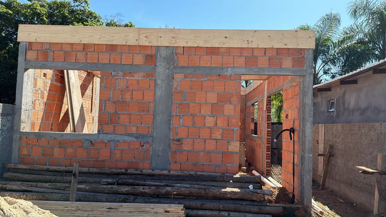 Terreno com construção
