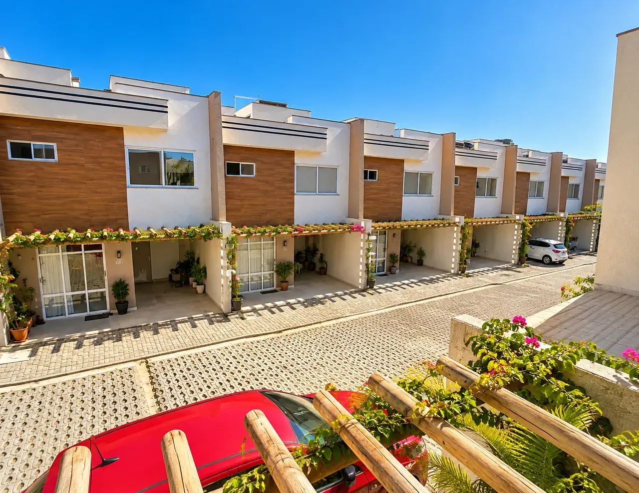 CASA DUPLEX PARA LOCAÇÃO  PRAIA DO ICARAÍ