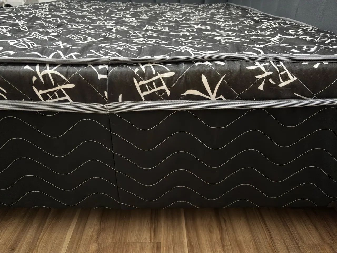 Cama box Casal - pouquíssimo usada, como nova 
