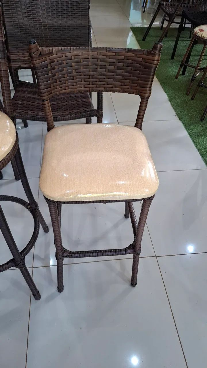 3 bancos de ferro e junco NOVOS - Foto 5