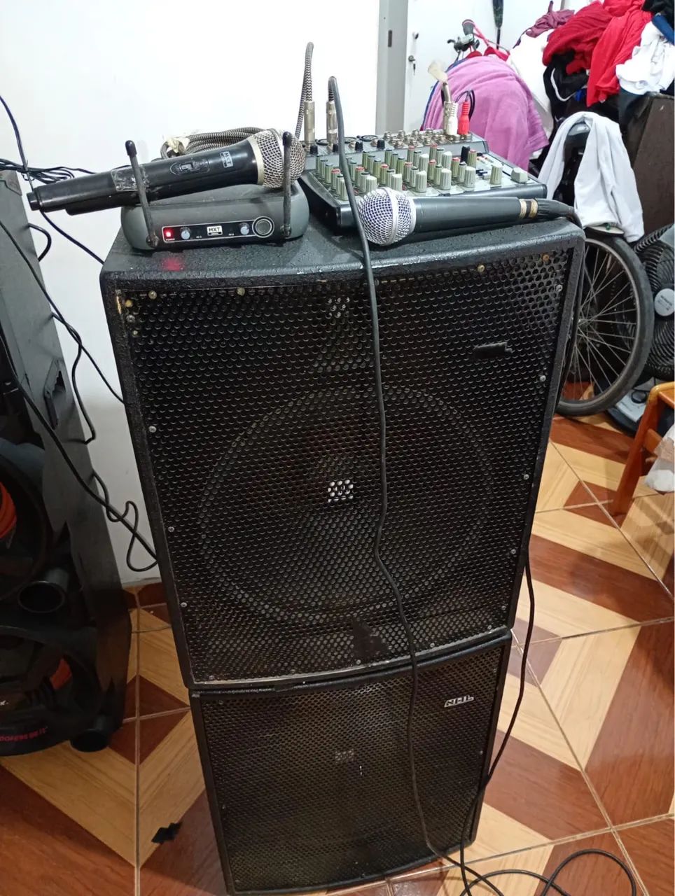 Caixa de som completa com mesa de regulagem do som - Foto 3