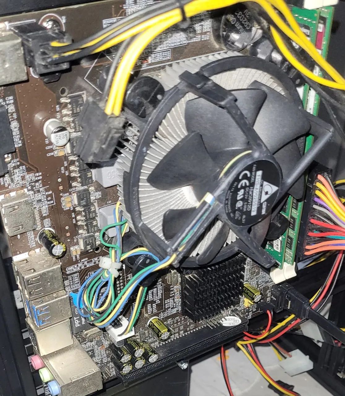 KIT H81+I7 4790S+2X2GB DDR3 1333MHZ COM CPU COOLER - Foto 3