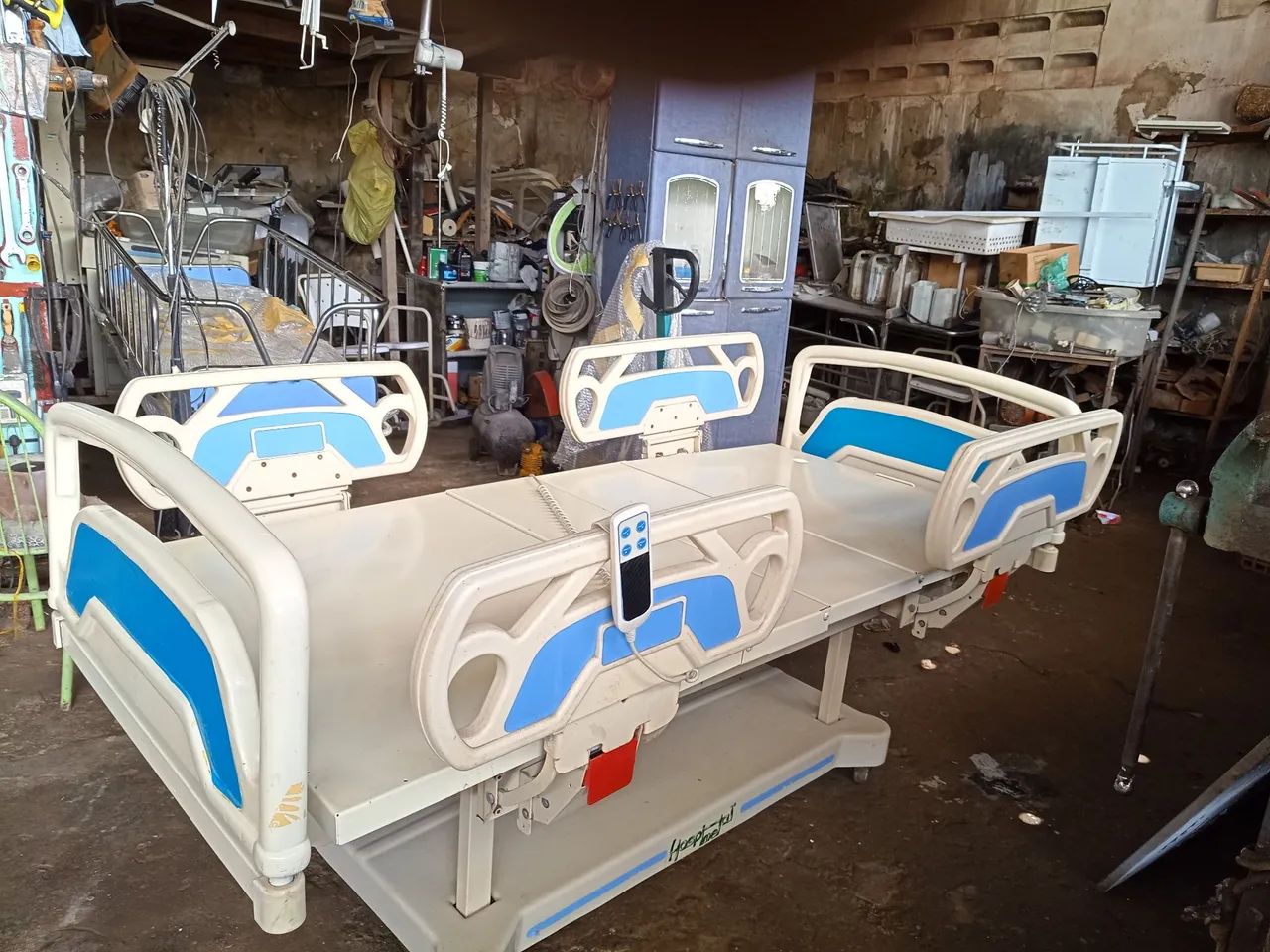 Camas hospitalar elétrica com 4 movimentos com colchão usado com capa nova - Foto 4