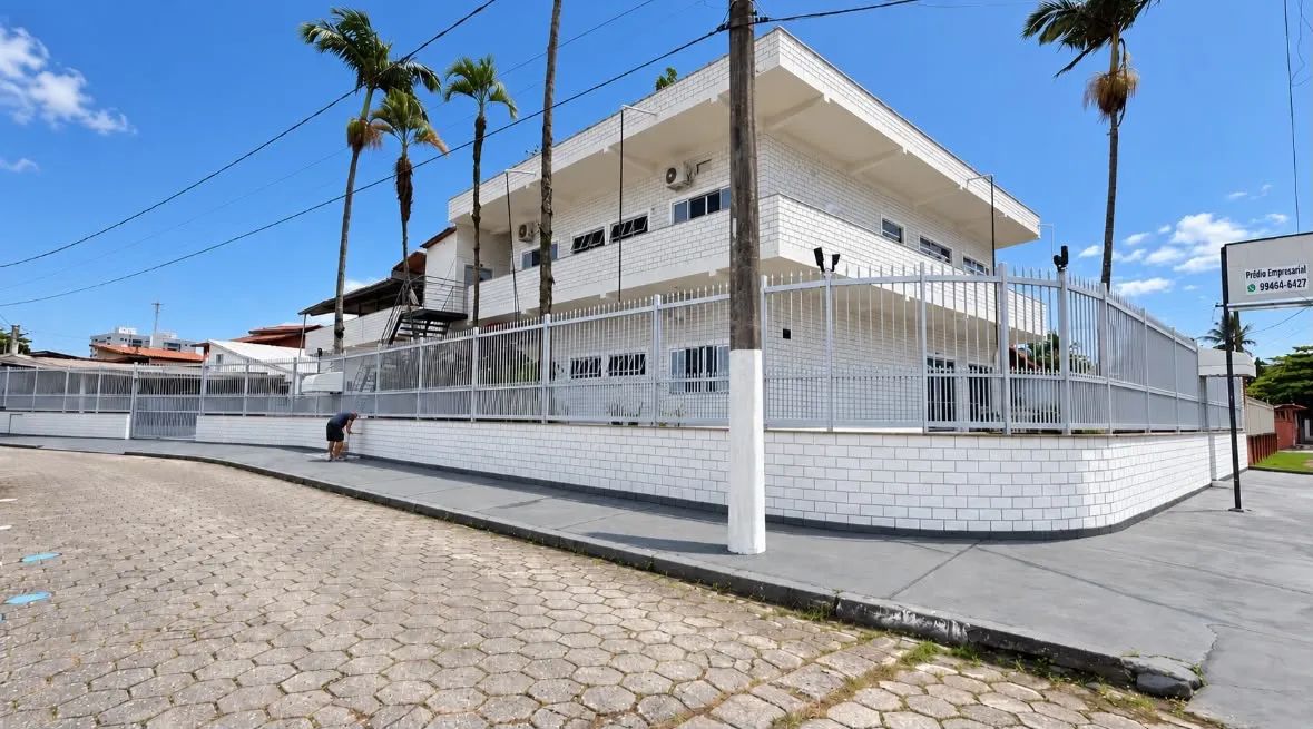 Prédio Empresarial Caraguatatuba 1450m2 