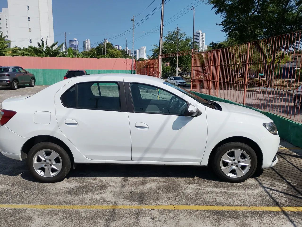 Renault Logan Expression Flex 1.6 16V 4P 2020 - Foto 4