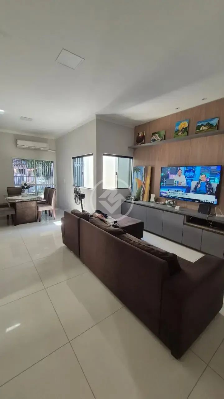 VENDO Casa de 3 quartos Com Piscina aquecida e Placa Solar no Jd Imperial Cuiabá -MT codig