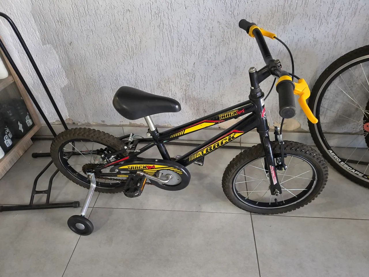 Bicicleta seminova aro 16 - Foto 3