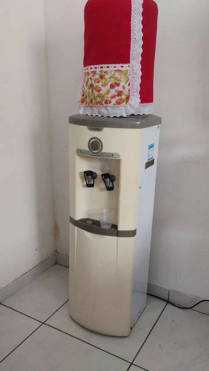 Vende - se: balcão, gela água e expositor  - Foto 2