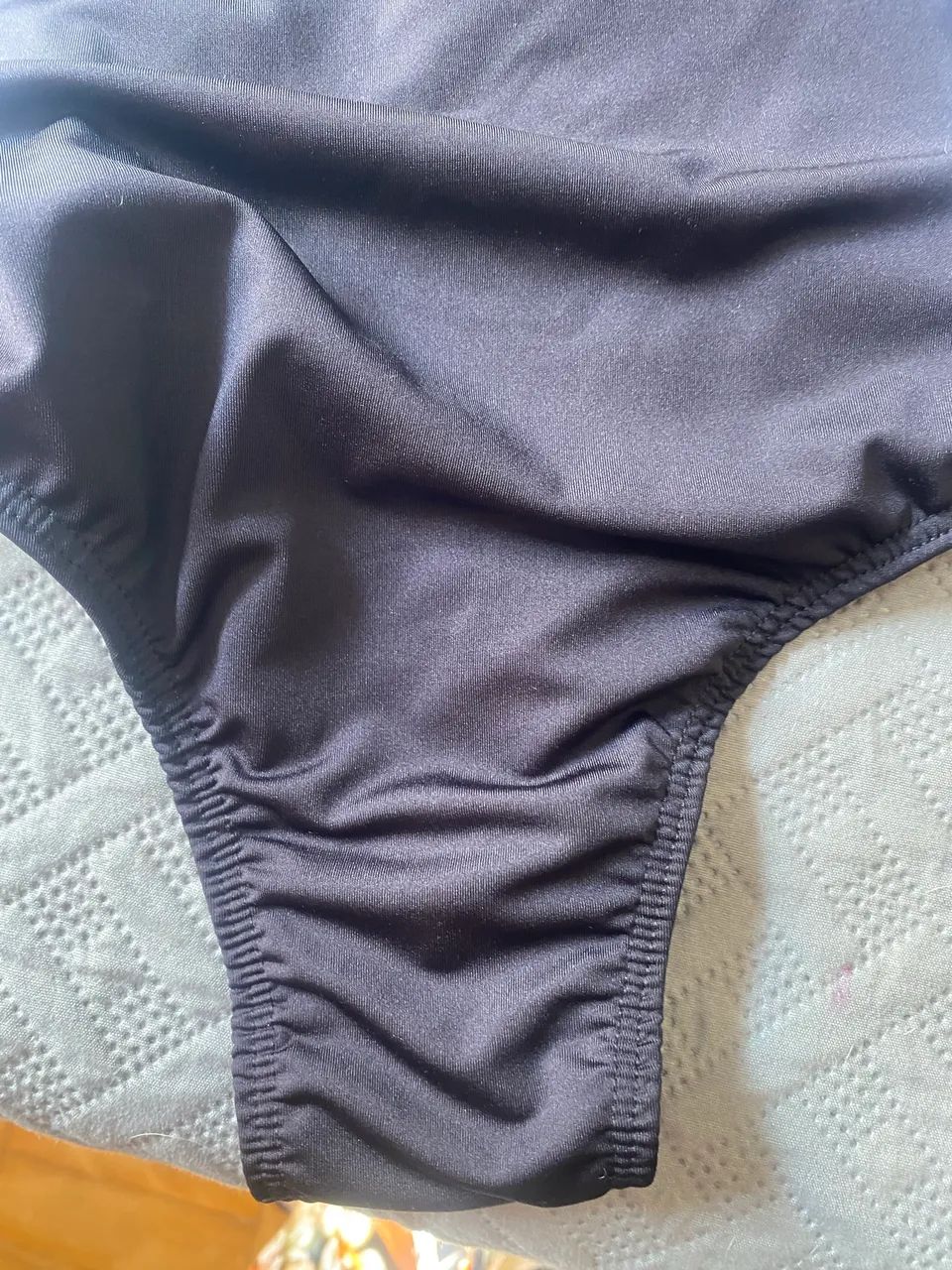 Maio preto e branco 
