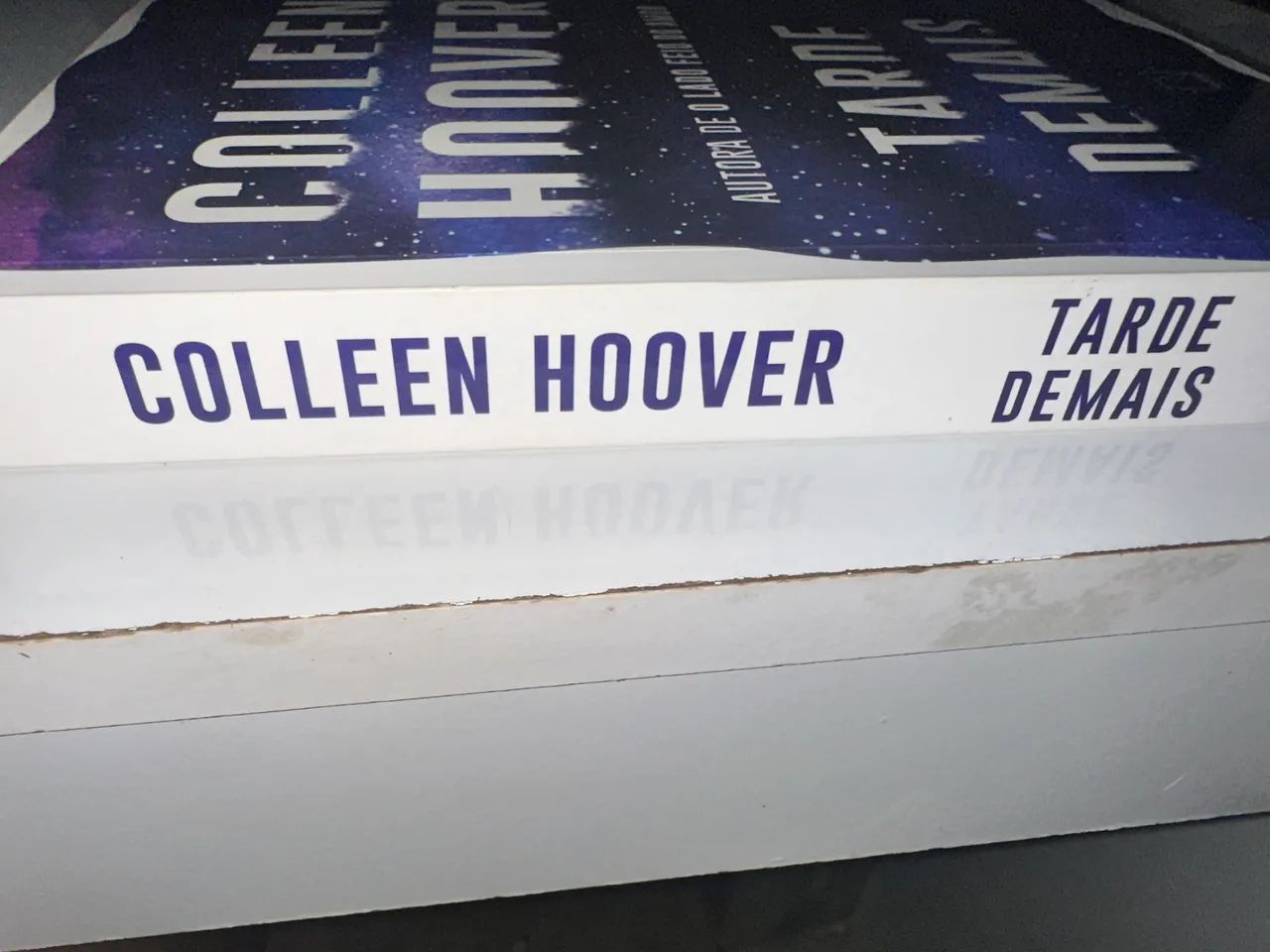 Livro Tarde demais - Foto 2
