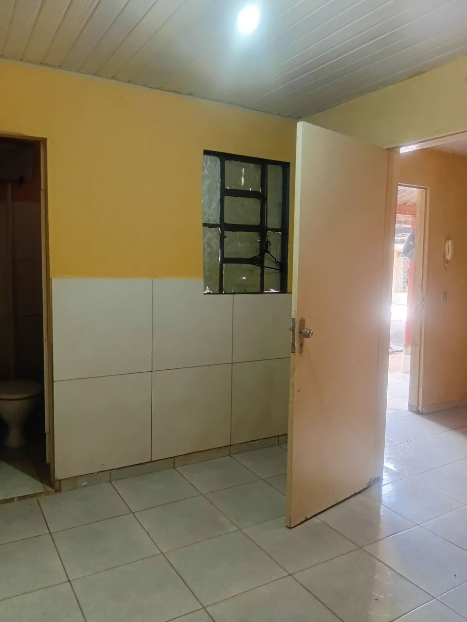 Kitinet perto Hugol livre água e luz  - Foto 3