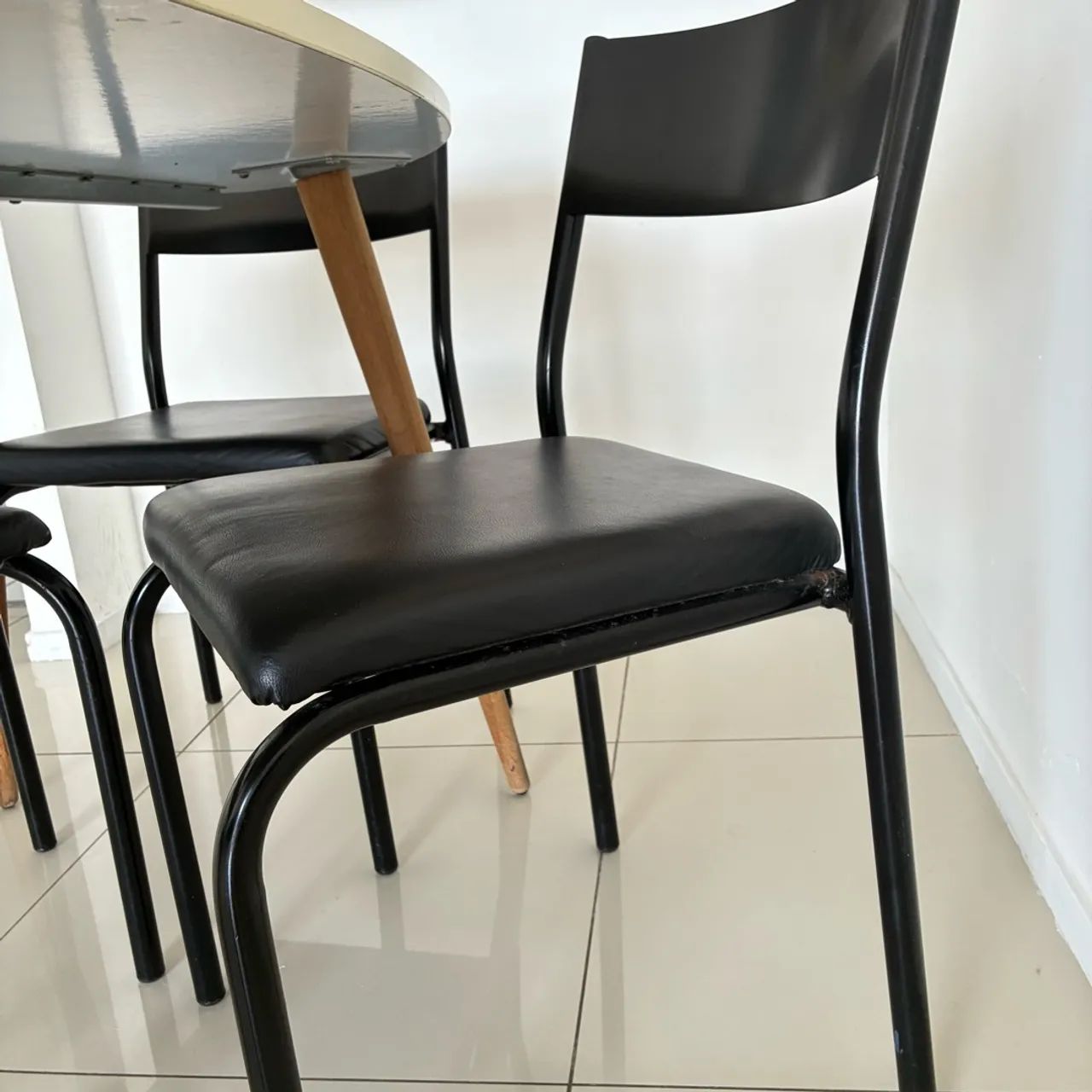 Conjunto mesa + cadeiras Tok Stock - Foto 3