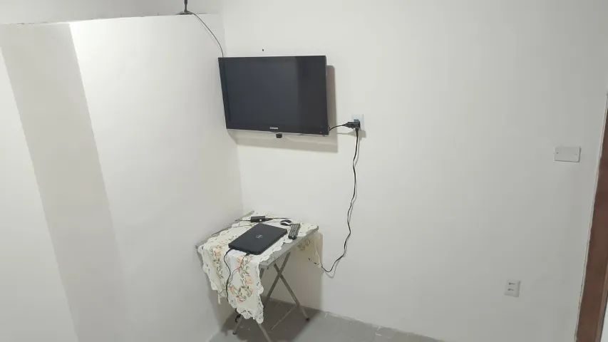 Quarto mobiliado já com água e luz incluso Tel: *  - Foto 2