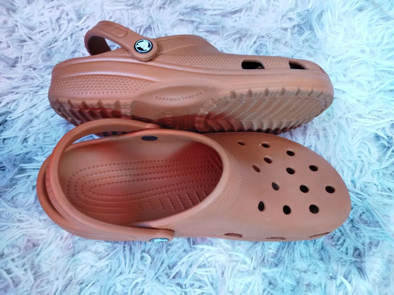 Crocs Classic Clog na cor Orange Zing - Foto 2