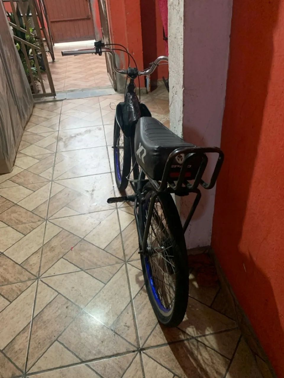 Bicicleta aro 24 preta - Foto 3