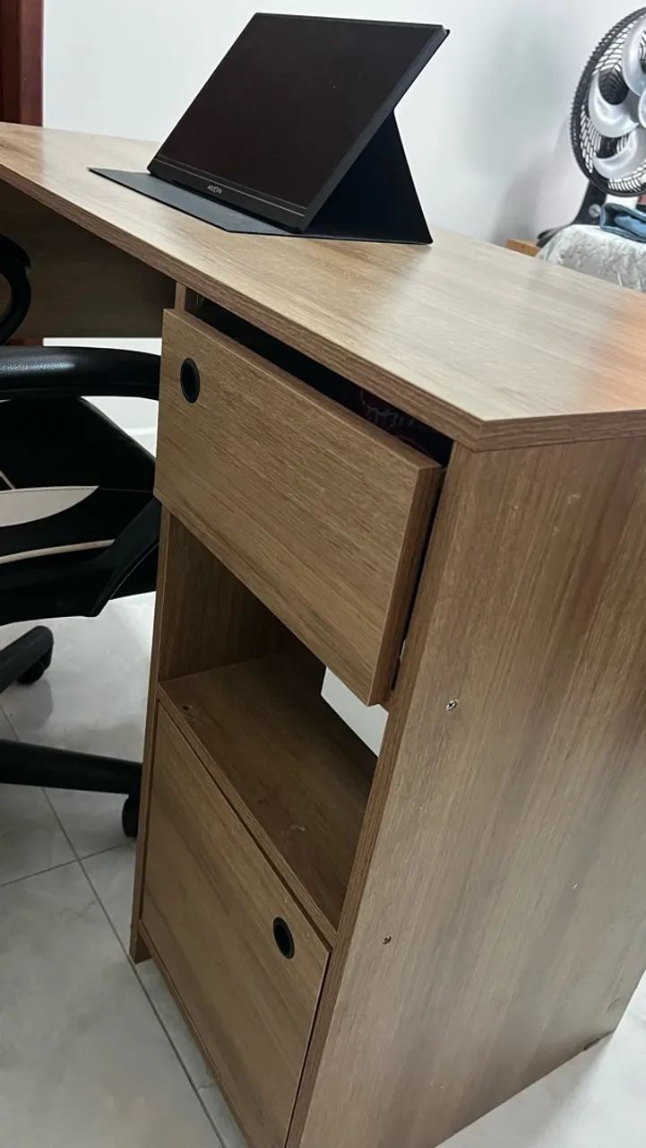 Mesa e cadeira / escritório  - Foto 4