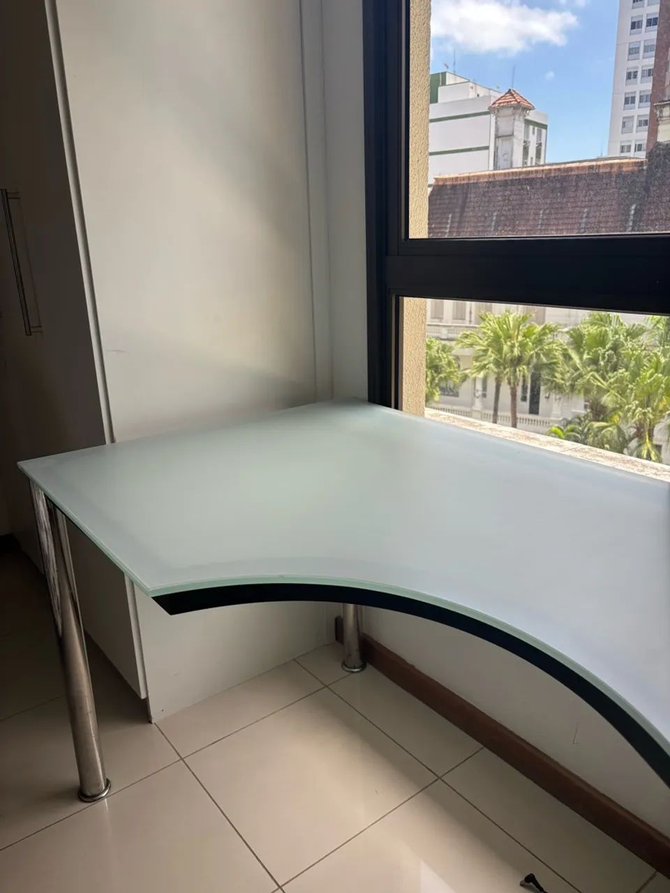 Mesa de escritório de vidro - Foto 3