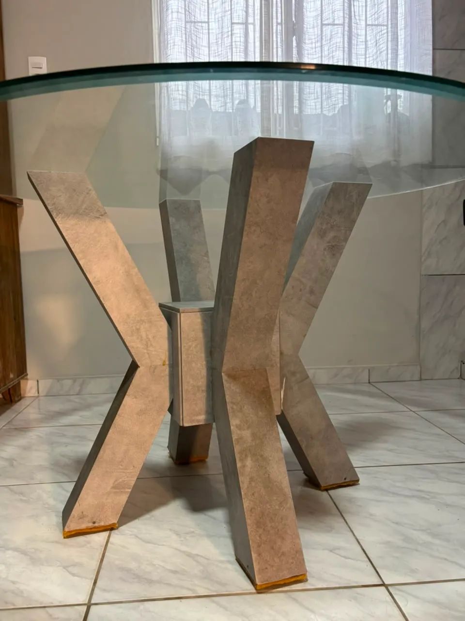 Mesa de vidro em ótimo estado - Foto 2