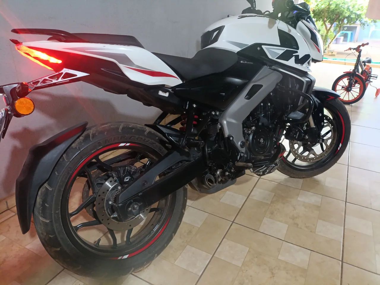 Moto muito nova  - Foto 2