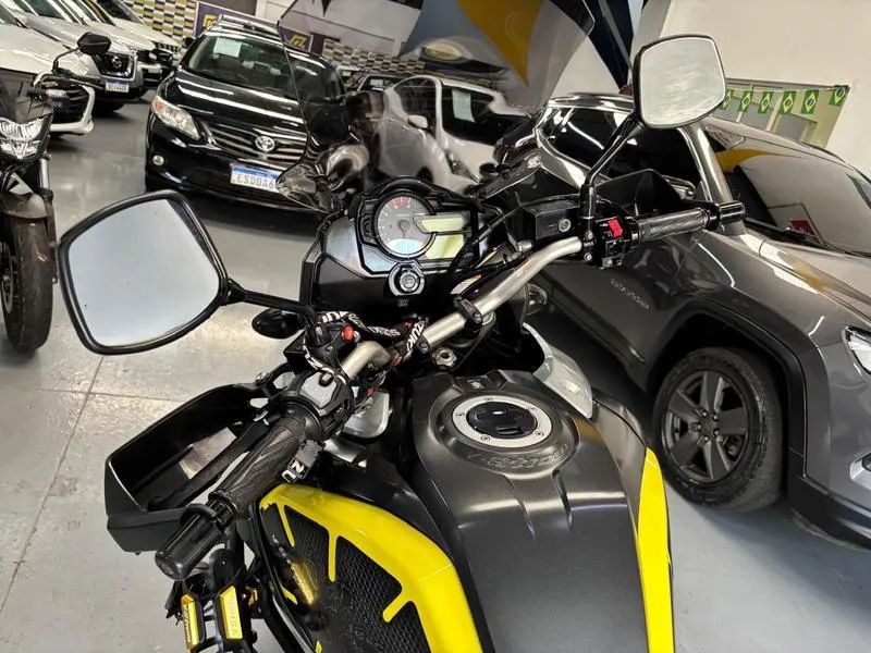 SUZUKI VSTROM 1000 XT  - Foto 5