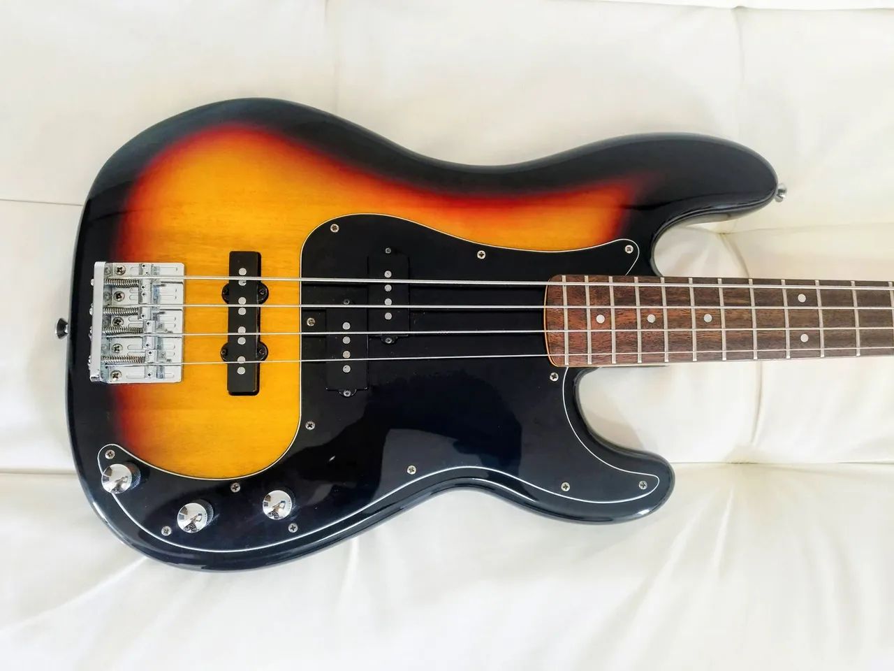 Baixo Squier Precision VINTAGE Modifild ZERADO  - Foto 2