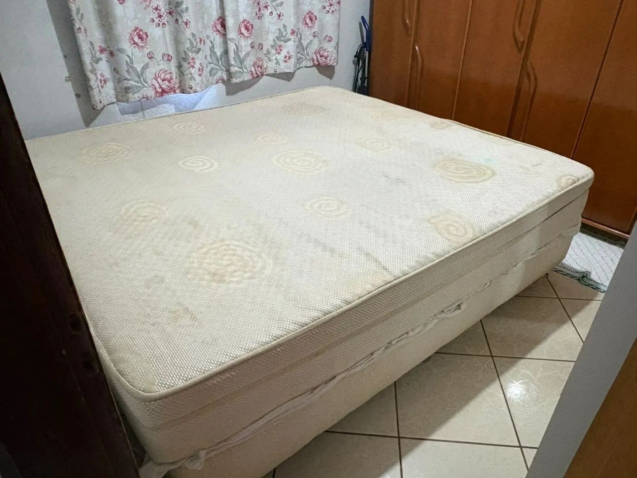 Cama Box Super King 