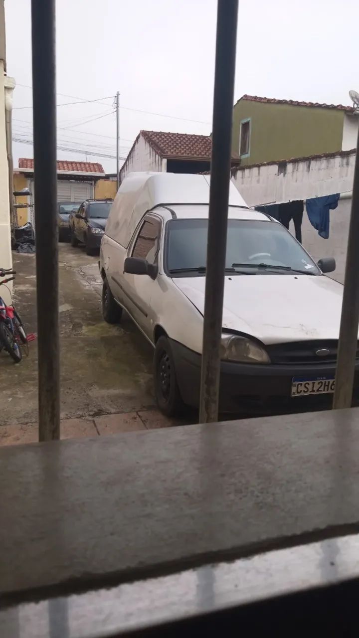 Ford Courier 1.6 L/ 1.6 Flex 2005