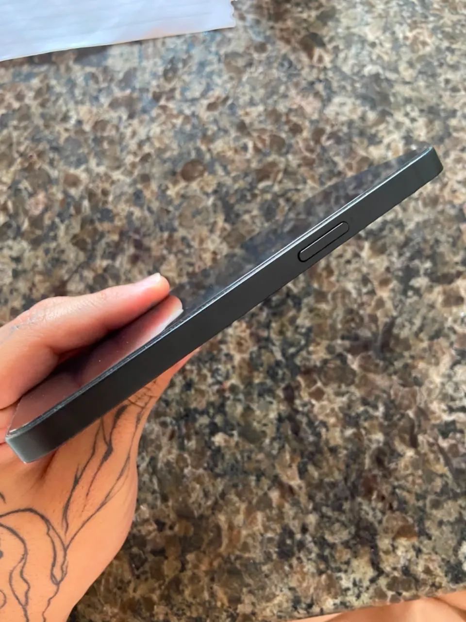 iPhone 16e,bateria 91%,Face ID funcionando,caixa original e cabo,nenhuma peça trocada - Foto 5