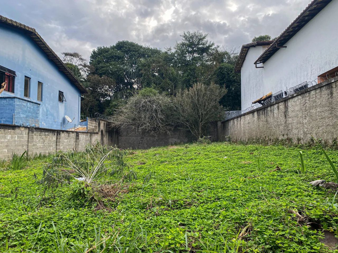 Terreno plano e com 360 m² para venda