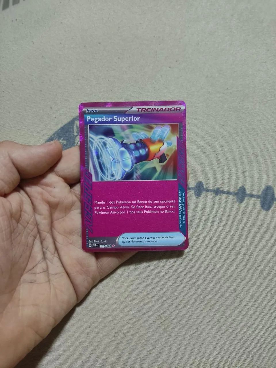 Carta pokémon Pegador Superior 