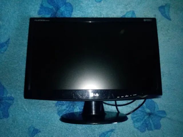 Monitor LG 20 polegadas com defeito