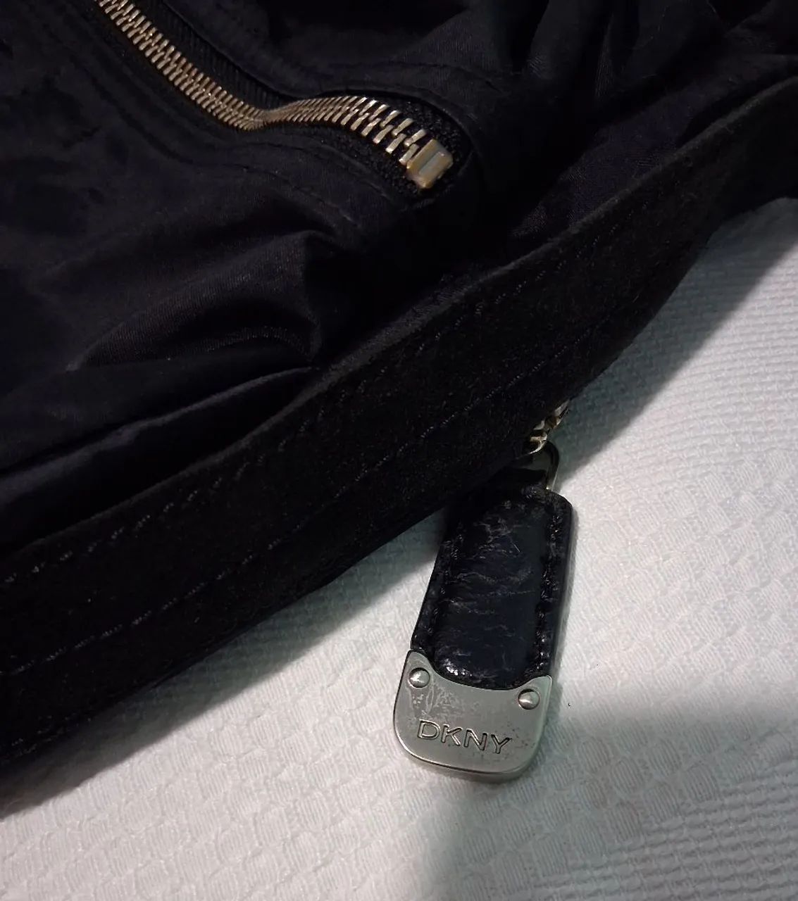 Bolsa de nylon preta DKNY - Foto 2