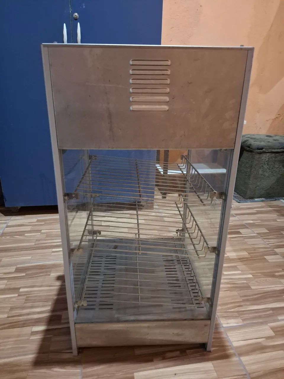 Prá vender logo!!,vitrine de salgados seme nova, ultilizada só um mês!!! - Foto 2