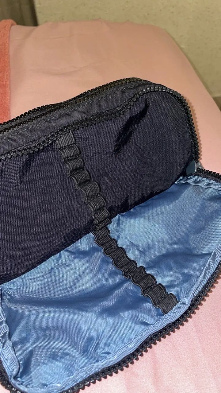 Estojo KIPLING semi novo  - Foto 3