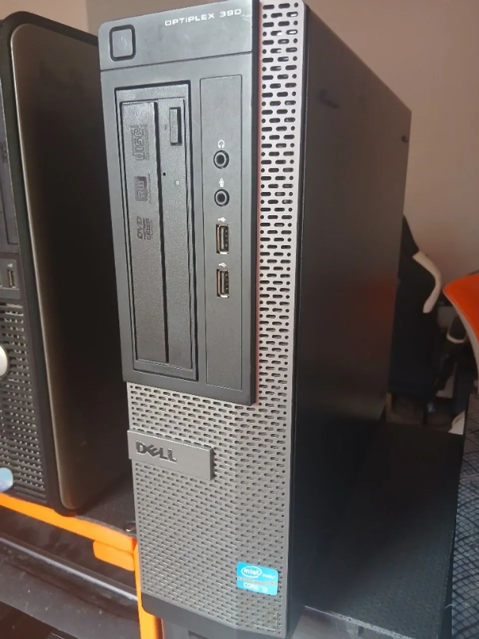 PC de mesa Desktop Dell i3 + SSD + Wi-Fi 