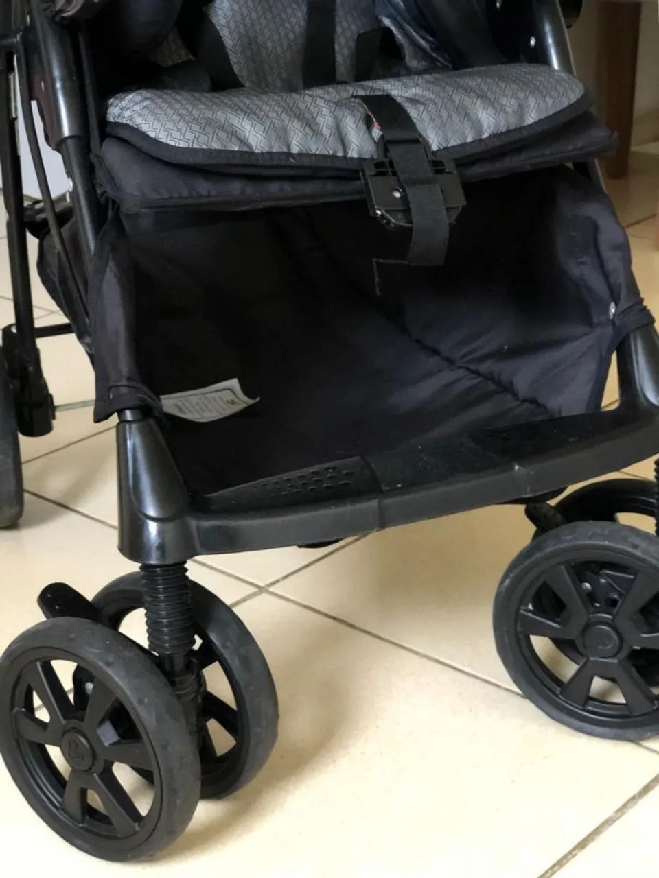 Carrinho de bebê NOVO - Foto 4