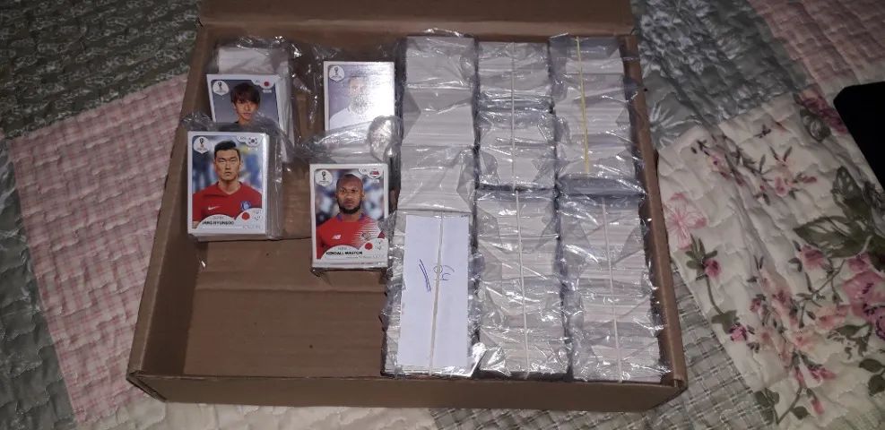 Figurinhas da copa Rússia 2018 e Catar 2022. - Foto 3