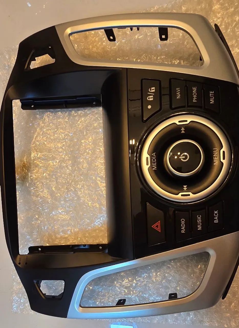 Moldura para multimídia 9 polegadas Ford Focus 2014 a 2019 - Foto 2