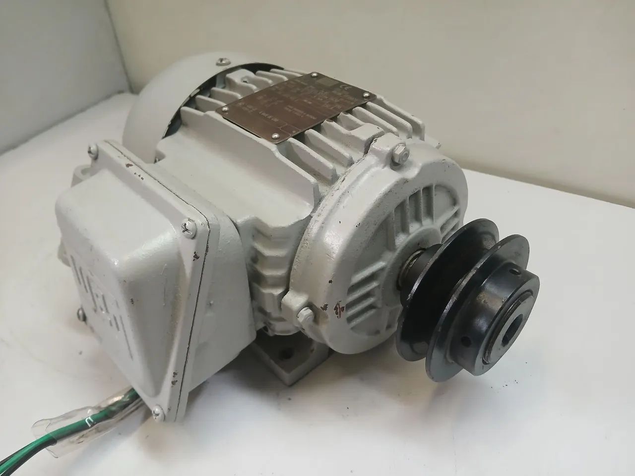Motor elétrico weg monofásico 0,33 cv 4 pólos 