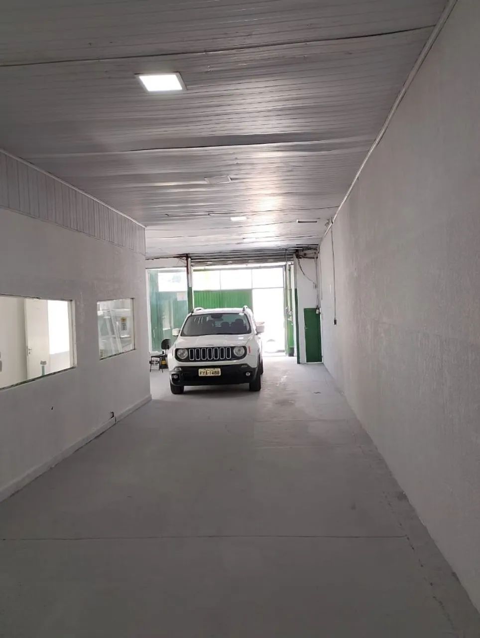 Galpão comercial amplo, fechado, reformado. - Foto 3