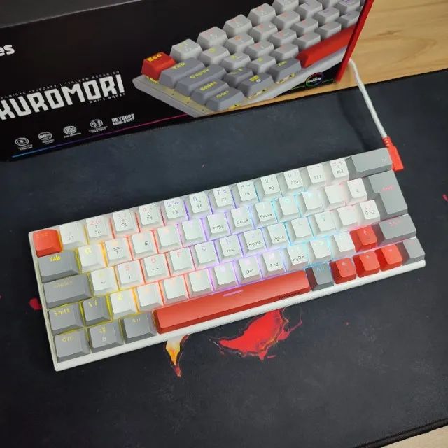 Teclado Mecânico 60% PCYes Kuromori White Ghost Switch Blue - Foto 3