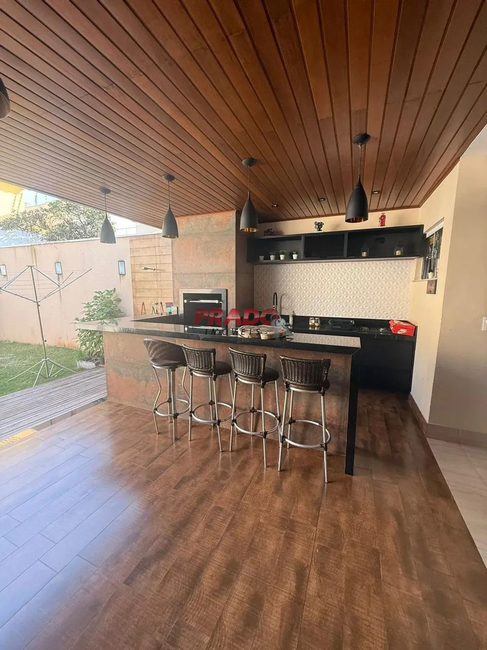 Sobrado à venda em Maringá, Vila Morangueira, com 2 quartos, com 206 m² - Foto 2