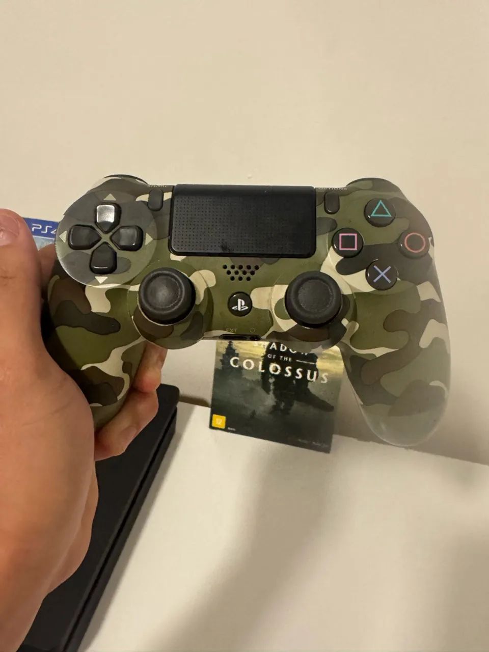 Vendo ps4 slim 1 TB em excelente estado e funcionando perfeitamente  - Foto 3
