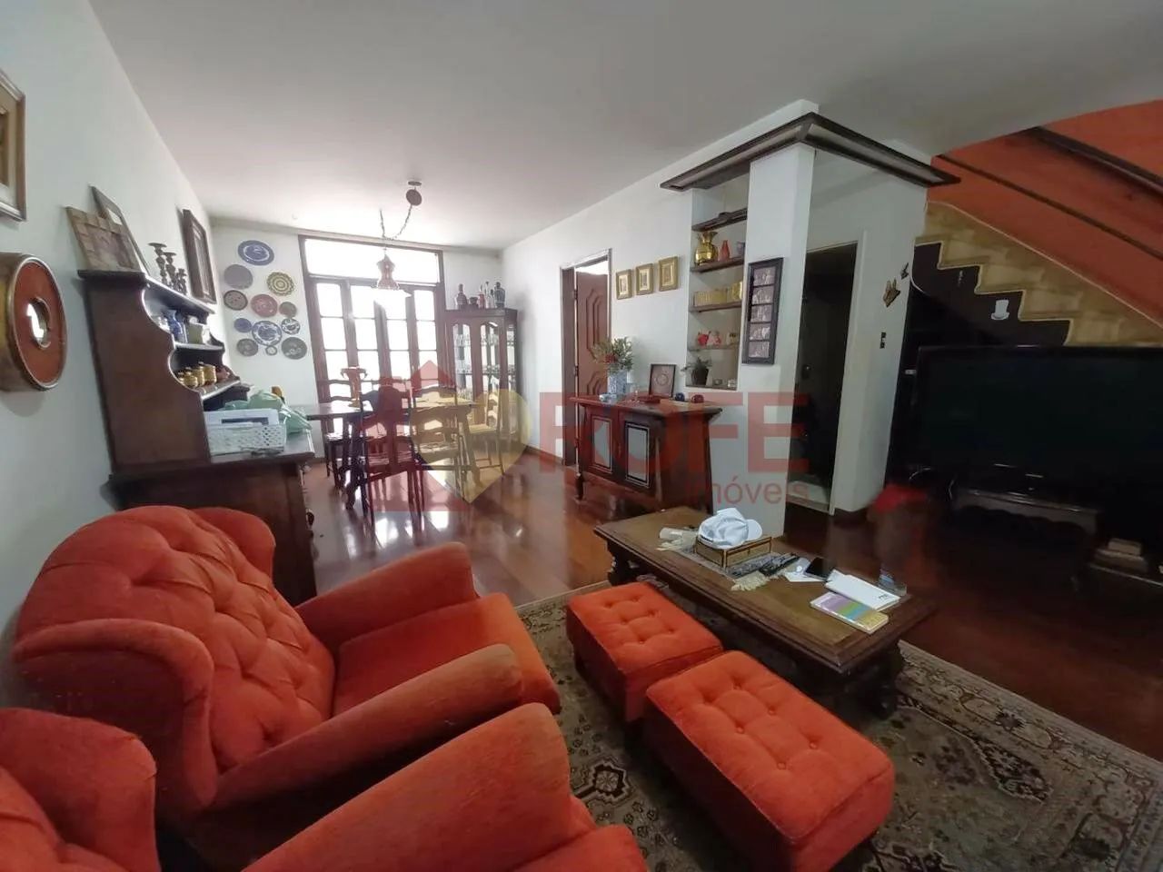 Casa de vila ampla e muito bem localizada no Itaim