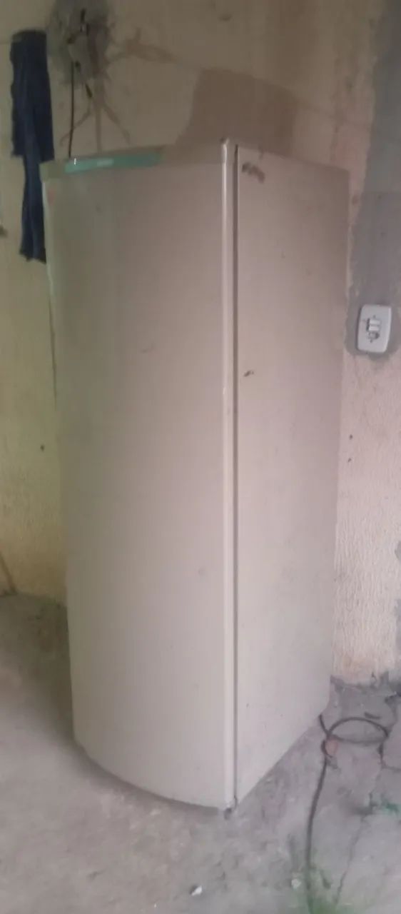 Vendo geladeira uzada - Foto 3