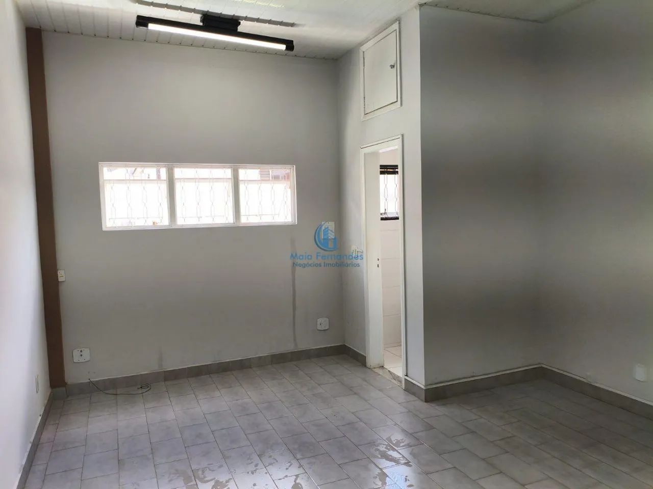 Loja para Venda e Aluguel no Centro de São Lourenço REF: LA037 - Foto 2