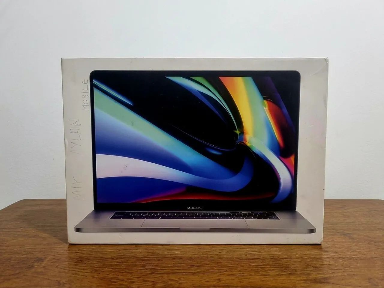 MacBook Pro - Intel Core I7, 8gb Ram, 1tb HD - Na Caixa e Muito
