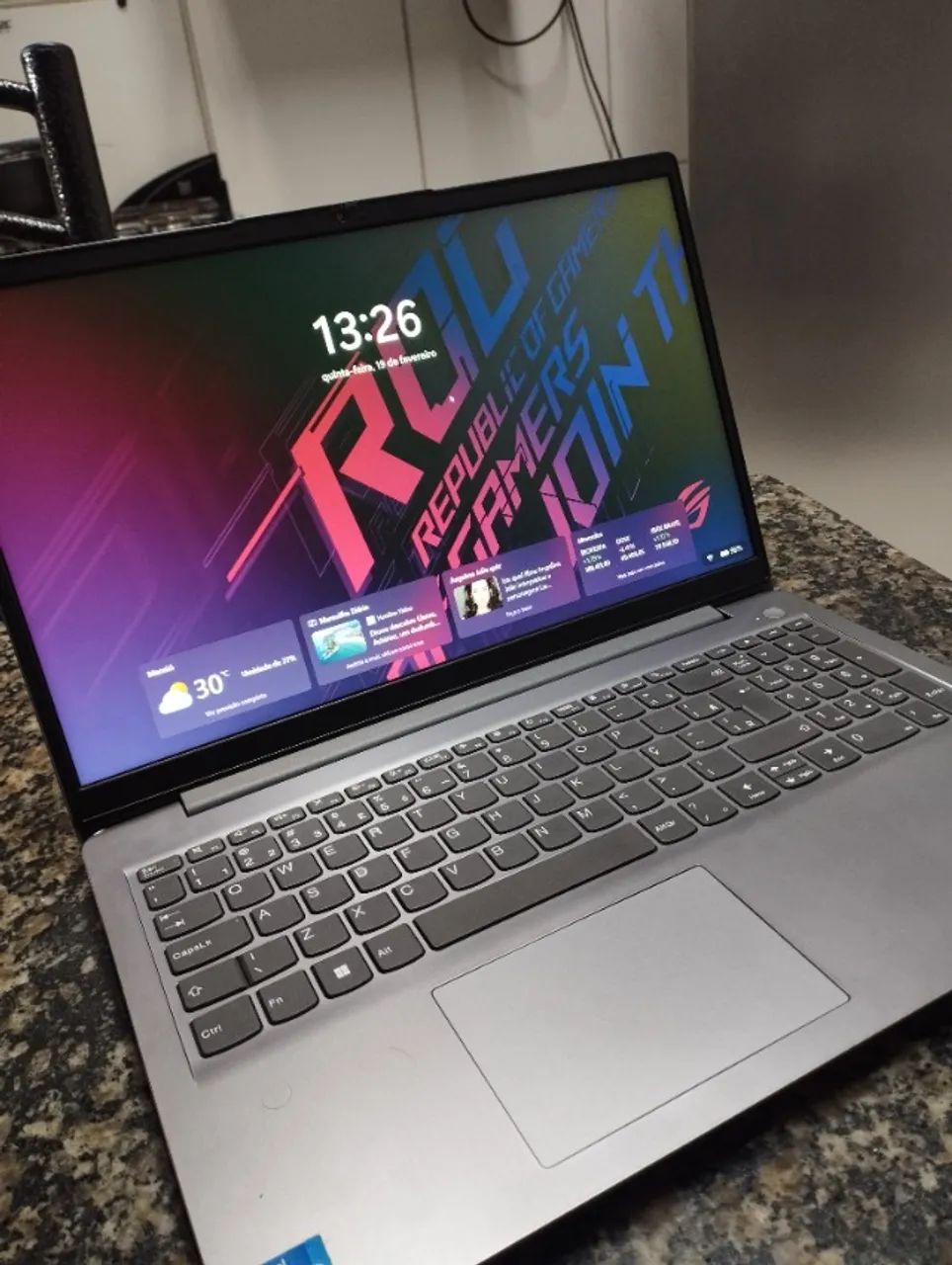 IdeaPad 3 15ITL6 - Foto 3